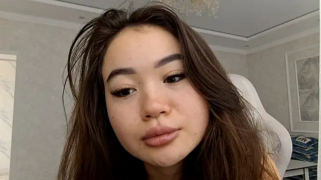 Lolapennyto online show from August 8, 2026, 4:52 am