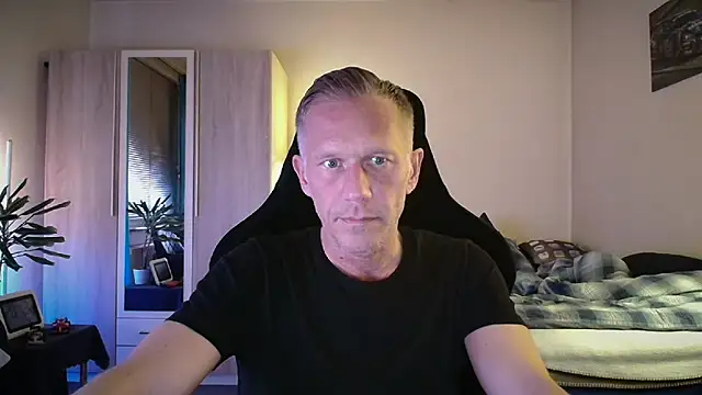 slaveboy2016xh online show from May 29, 2026, 6:14 pm