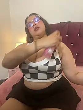 shara  online show from October 28, 2025, 2:45 am