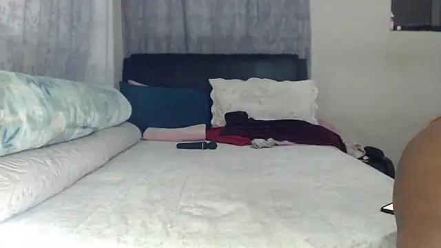 leanna23 online show from March 6, 2026, 2:17 am