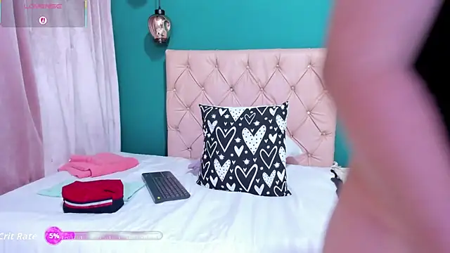 Tinna Flirt online show from November 21, 2025, 4:55 am