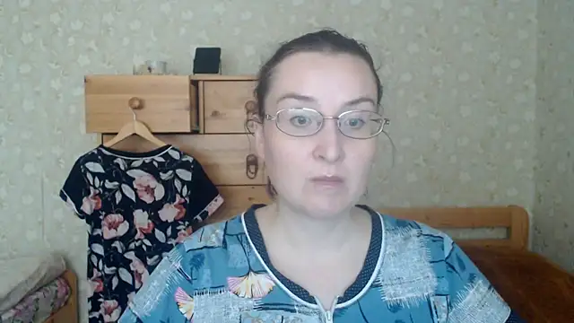 Smart Rose online show from November 1, 2025, 11:04 am