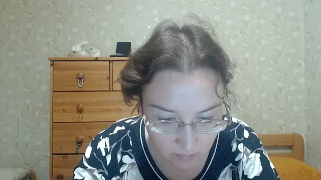 Smart Rose online show from April 17, 2026, 4:43 pm