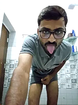 krishna8035 online show from November 18, 2025, 2:31 pm