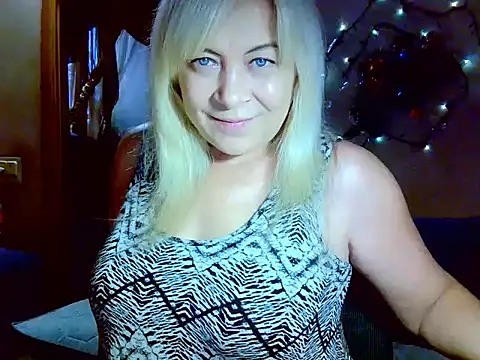 AgoniA7 online show from December 21, 2025, 7:54 am