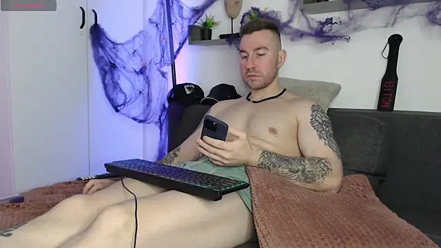 Snapshot of Lucky_Ly chatting on October 30, 2025, 6:34 am Lucky Ly online show from October 30, 2025, 6:34 am