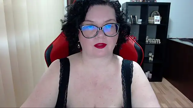 Snapshot of MissTroublle chatting on March 7, 2025, 9:40 am MissTroublle online show from March 7, 2025, 9:40 am