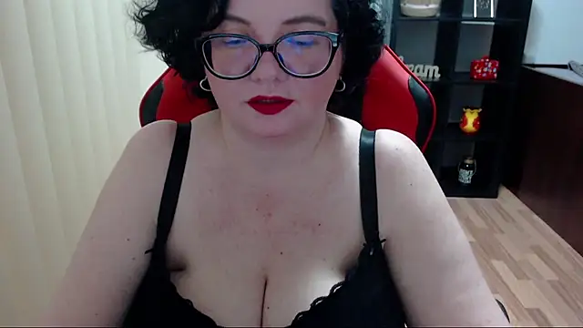 Snapshot of MissTroublle chatting on February 11, 2025, 10:25 am MissTroublle online show from February 11, 2025, 10:25 am