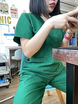 Meilian2021 online show from December 18, 2025, 4:17 am