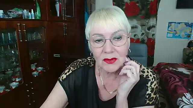 JenaCheim online show from April 13, 2026, 5:44 am