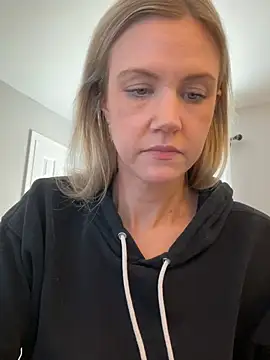 Snapshot of Kay_Cakes chatting on February 4, 2026, 7:20 pm Kay Cakes online show from February 4, 2026, 7:20 pm