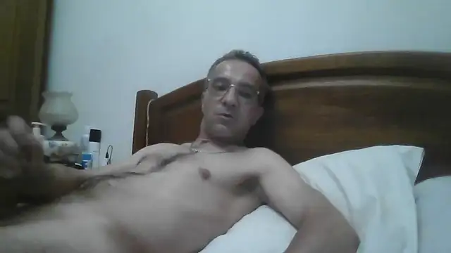 Snapshot of CarlosRocha73 chatting on May 24, 2026, 1:16 am CarlosRocha73 online show from May 24, 2026, 1:16 am