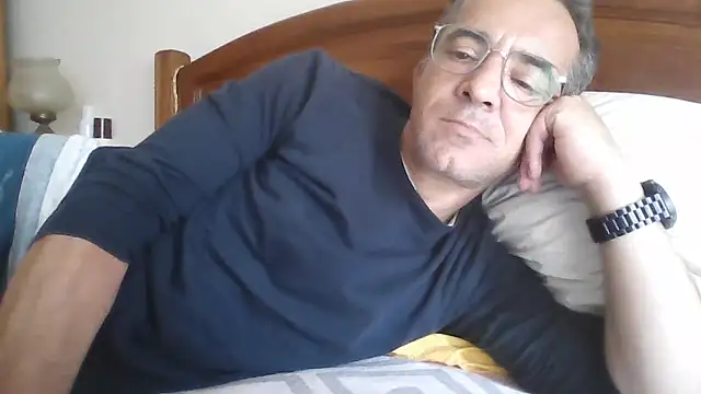 Snapshot of CarlosRocha73 chatting on May 5, 2026, 11:24 am CarlosRocha73 online show from May 5, 2026, 11:24 am