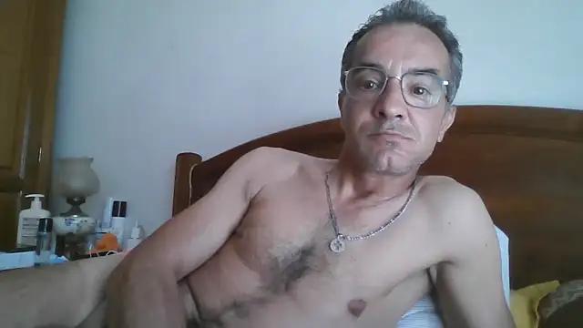 Snapshot of CarlosRocha73 chatting on June 16, 2026, 4:07 pm CarlosRocha73 online show from June 16, 2026, 4:07 pm