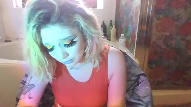 Snapshot of TEXASMARYYYJANE chatting on May 3, 2026, 2:42 pm TEXASMARYYYJANE online show from May 3, 2026, 2:42 pm