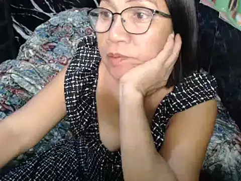 ASIANDOLLY4U online show from April 1, 2026, 10:49 am