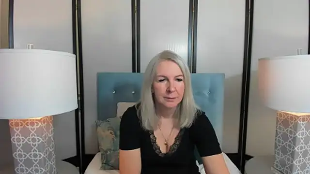 EricaTop online show from December 21, 2025, 6:04 am