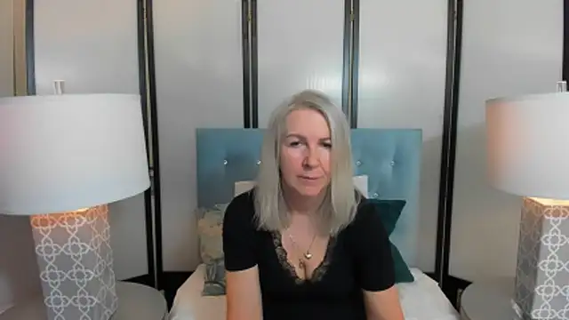 Snapshot of EricaTop chatting on March 1, 2026, 6:02 am EricaTop online show from March 1, 2026, 6:02 am