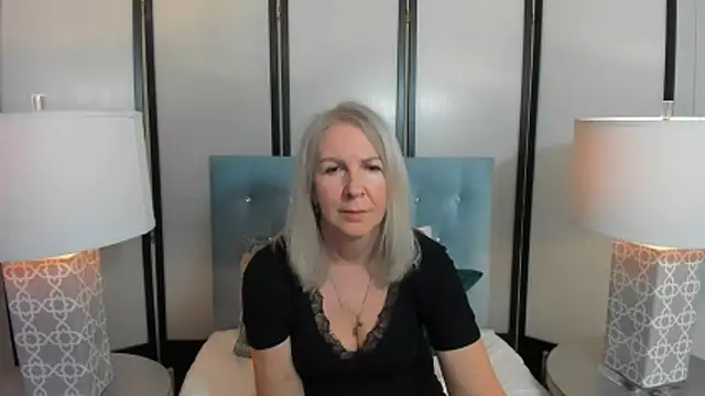 Snapshot of EricaTop chatting on March 4, 2026, 6:59 pm EricaTop online show from March 4, 2026, 6:59 pm