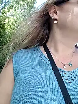 SwedishJennifer online show from May 28, 2026, 12:00 pm