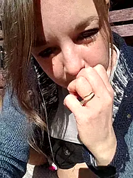 SwedishJennifer online show from April 10, 2026, 11:06 am