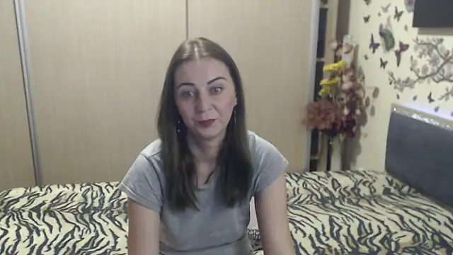 Snapshot of MirabelaSweet chatting on March 26, 2026, 7:28 am MirabelaSweet online show from March 26, 2026, 7:28 am