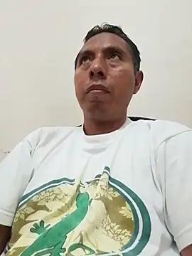 Snapshot of desnudo_Sexoxo chatting on March 19, 2025, 1:10 am desnudo Sexoxo online show from March 19, 2025, 1:10 am