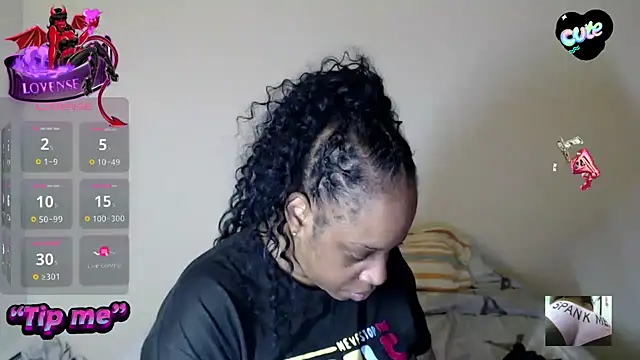 Sexymona1218 online show from December 4, 2025, 11:26 pm