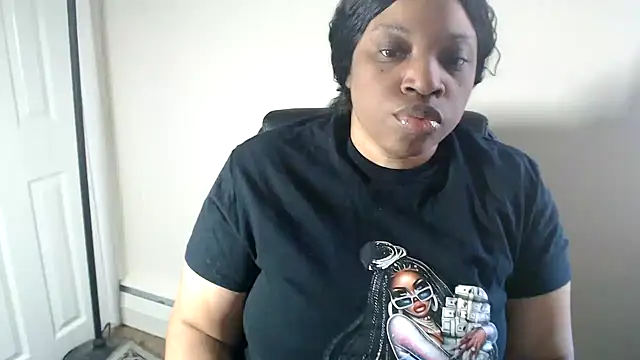 Sexymona1218 online show from April 9, 2026, 6:25 pm