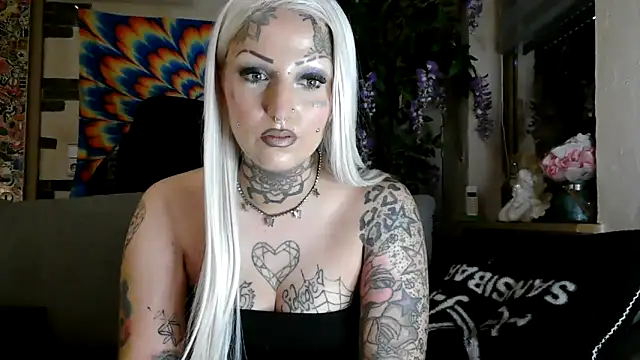 RoxxyInk online show from September 10, 2025, 7:29 am