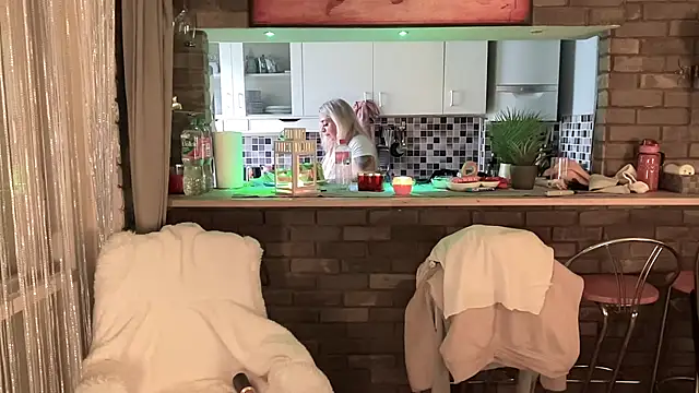 Monageil online show from February 2, 2025, 9:07 am