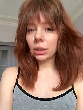 Snapshot of Oopsfoxy chatting on February 8, 2026, 9:07 am Oopsfoxy online show from February 8, 2026, 9:07 am