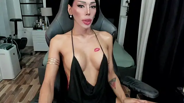 Forever MissCandace online show from April 17, 2026, 2:31 pm