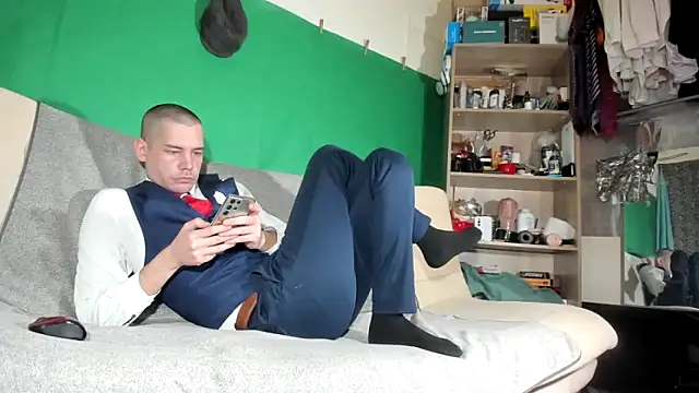 viraglaci18xh online show from February 4, 2026, 9:10 pm