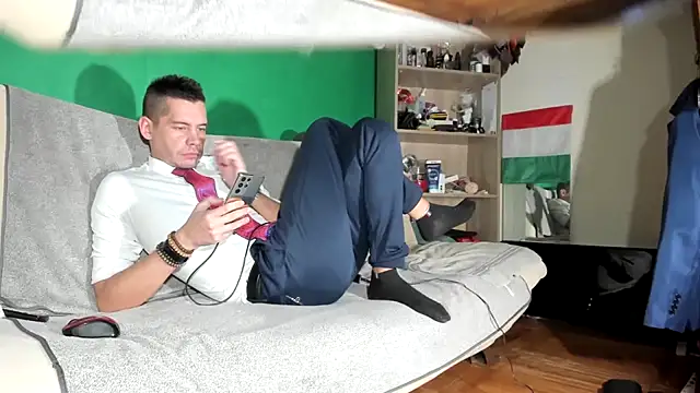 viraglaci18xh online show from November 26, 2025, 12:38 pm