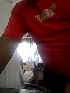 Snapshot of juliopantoja chatting on May 25, 2026, 10:41 pm juliopantoja online show from May 25, 2026, 10:41 pm