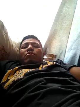 Snapshot of juliopantoja chatting on May 1, 2026, 4:01 pm juliopantoja online show from May 1, 2026, 4:01 pm