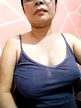  wetty kitty  online show from April 4, 2026, 6:53 am