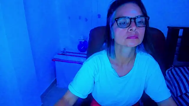 BrianaGarner online show from October 25, 2025, 4:22 am