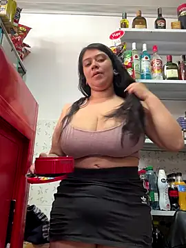 Snapshot of emilyjohanson chatting on January 5, 2026, 5:27 pm emilyjohanson online show from January 5, 2026, 5:27 pm