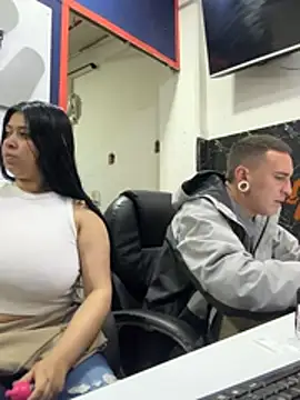 Snapshot of emilyjohanson chatting on February 16, 2026, 5:00 pm emilyjohanson online show from February 16, 2026, 5:00 pm