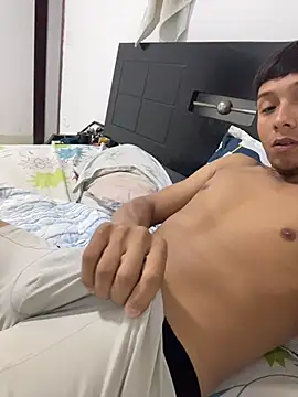 Snapshot of Thiagoo_Frost chatting on October 29, 2025, 5:01 pm Thiagoo Frost online show from October 29, 2025, 5:01 pm