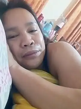 tsfucker lei online show from November 3, 2025, 4:43 pm