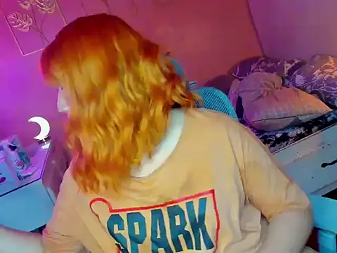 HOTnWILDalice online show from November 25, 2025, 2:34 am