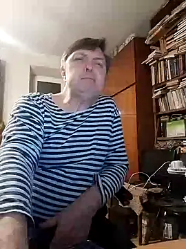 Snapshot of Pokaz2020 chatting on July 17, 2026, 10:07 pm Pokaz2020 online show from July 17, 2026, 10:07 pm