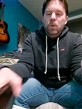 tom sauwer online show from April 5, 2026, 9:43 pm