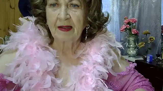 Emma52610 online show from May 28, 2026, 11:27 am