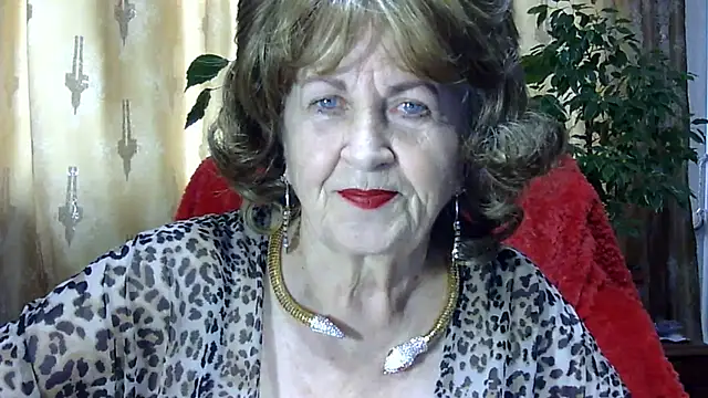 Snapshot of Emma52610 chatting on February 8, 2026, 10:35 am Emma52610 online show from February 8, 2026, 10:35 am