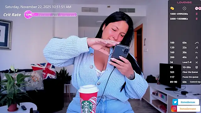 DannaaMeliza online show from November 22, 2025, 9:52 am