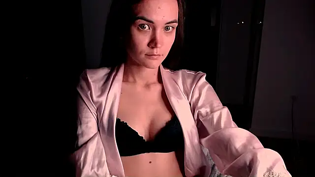 EvelynGG online show from October 8, 2025, 2:46 am